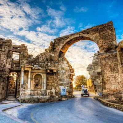 Columnas Antiguas En Side-Antalya-Turkey-Tavel-Turquia-Tour-Pura-Vida-Travel-Agency